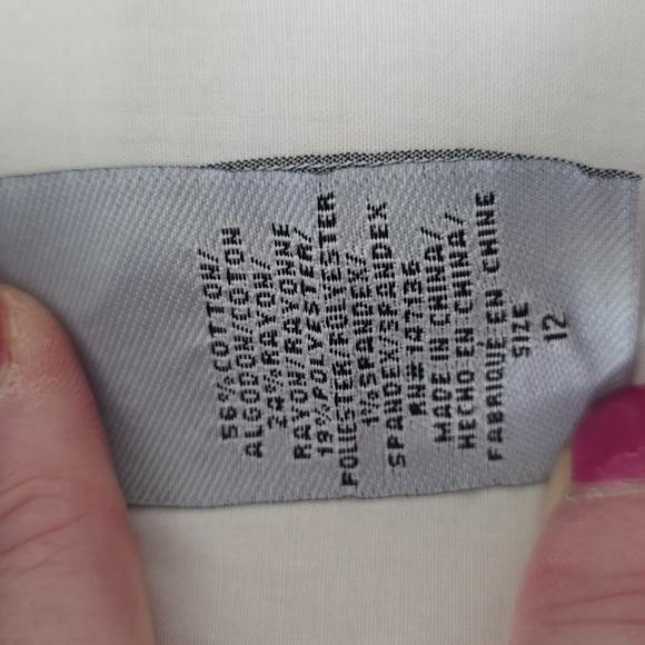 Jeans with two tone fringe hem - Picture 10 of 10